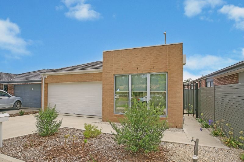25 Ragusa Terrace, Mernda