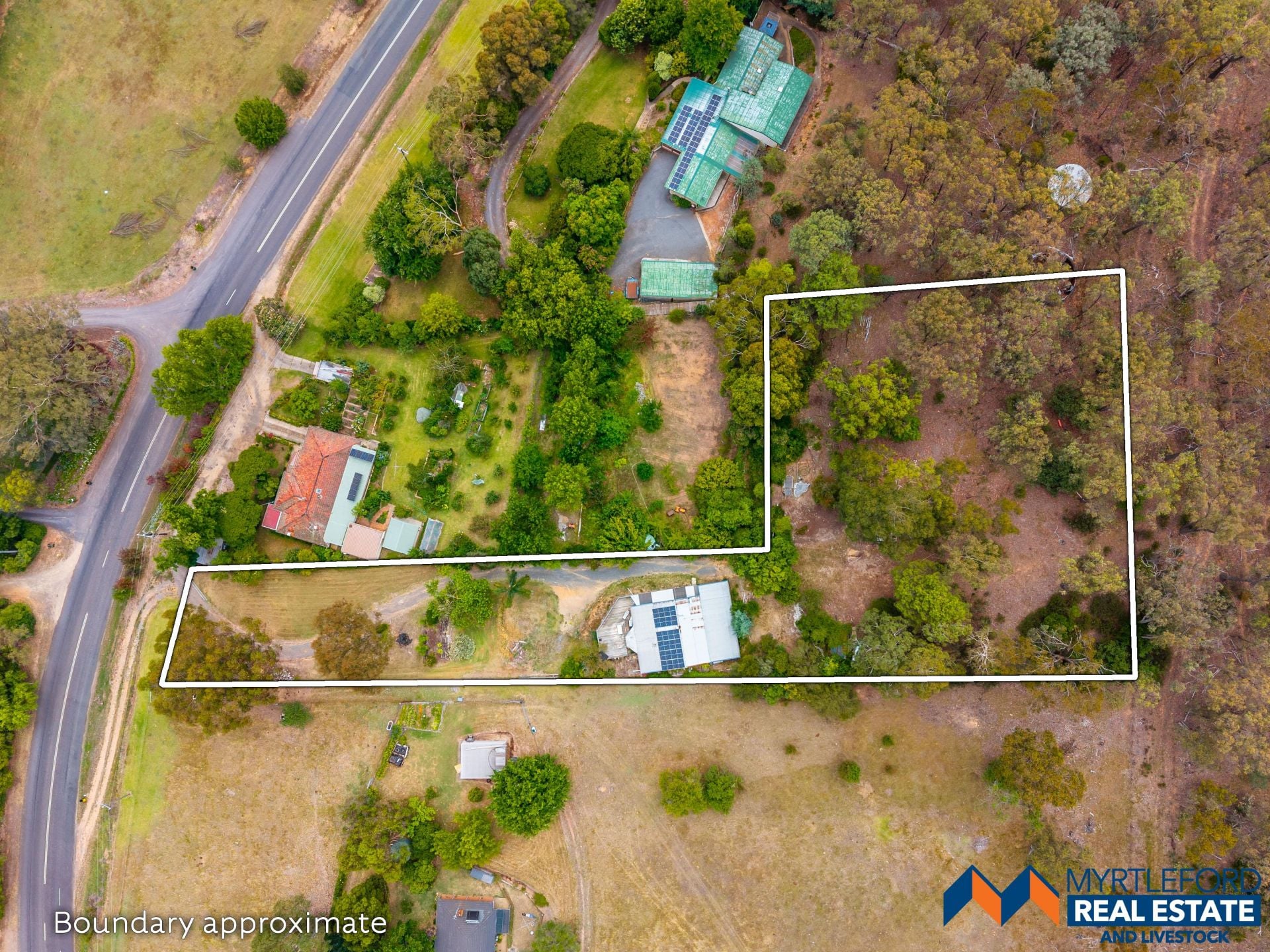 323 Buffalo River Road, MYRTLEFORD, Myrtleford - Thumbnail 2