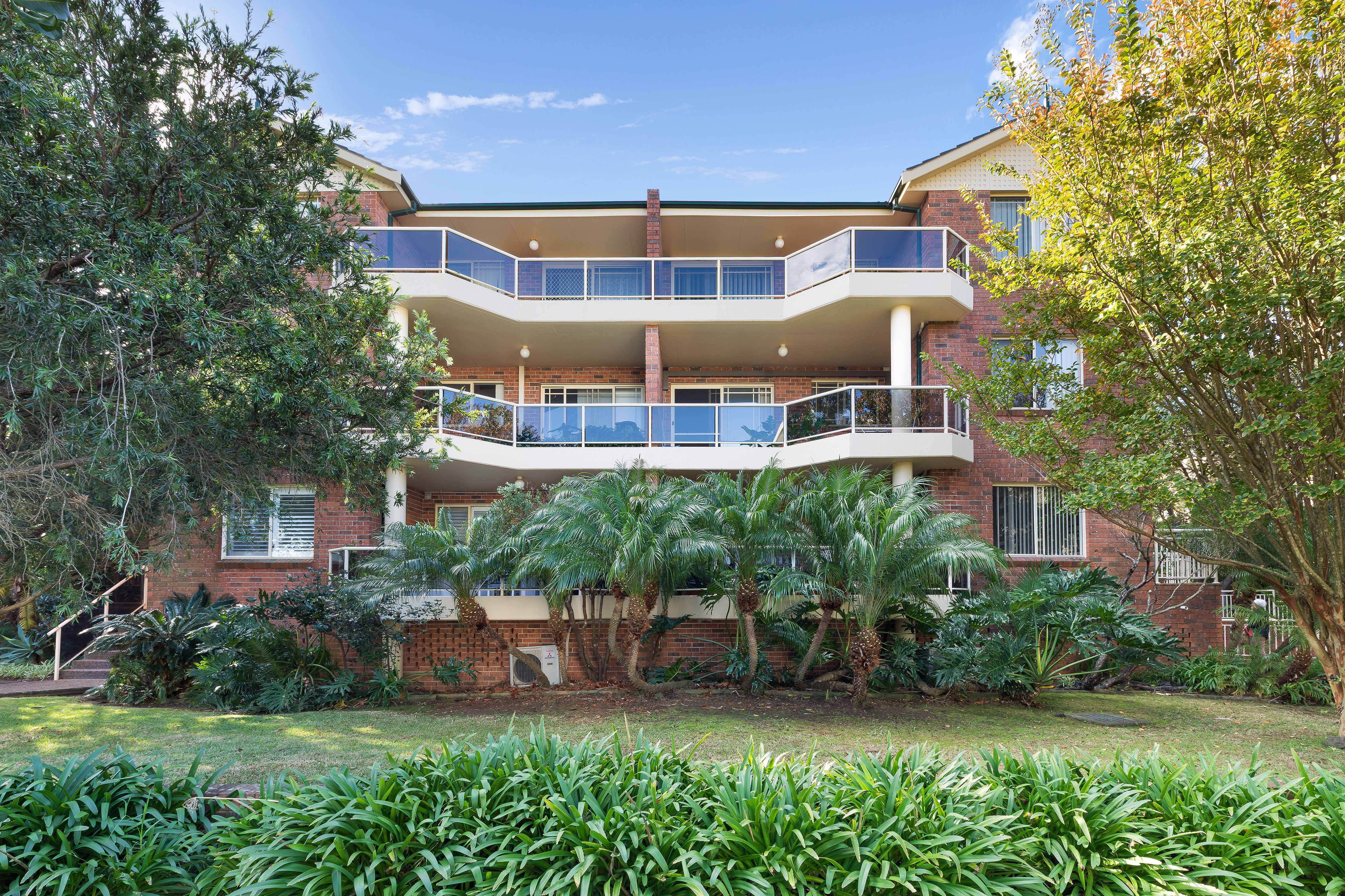 2/37-41 Burke Road CRONULLA 2230