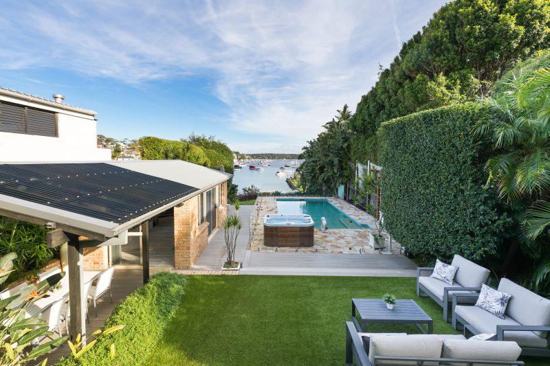 16 Willaburra Road BURRANEER 2230