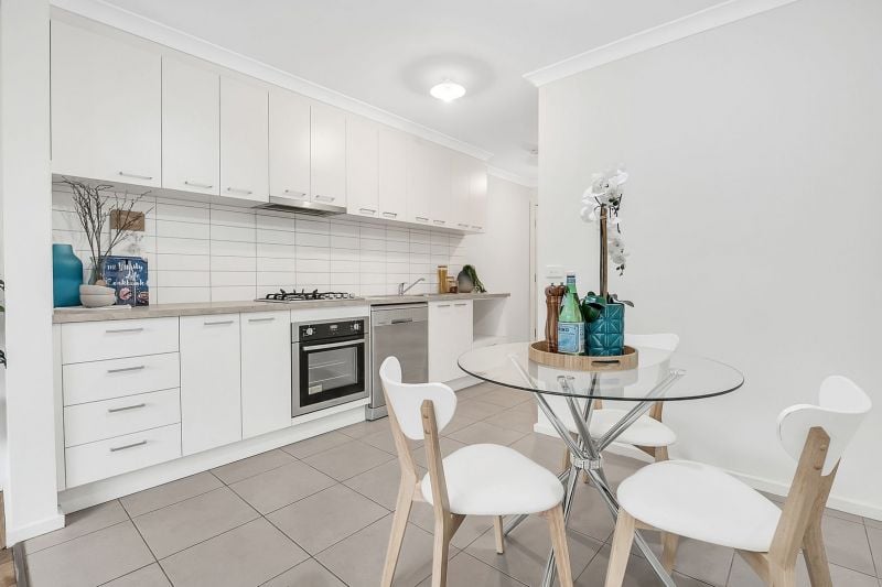 8 Raspberry Grove, Mernda