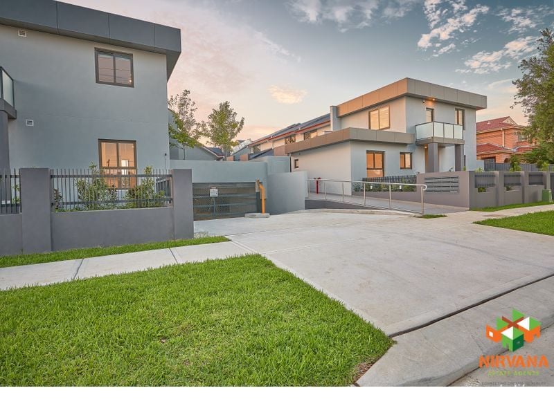 Modern Family Townhouse in Prime South Wentworthville Location !
