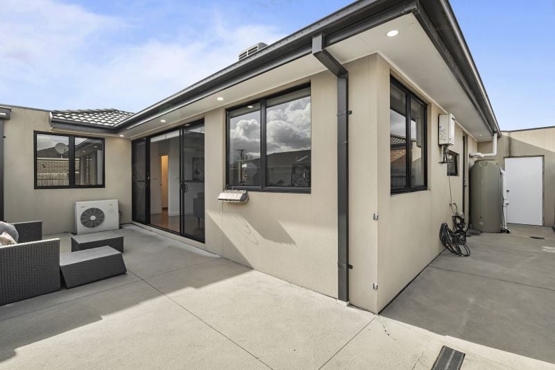 2/21 William Street, Lalor