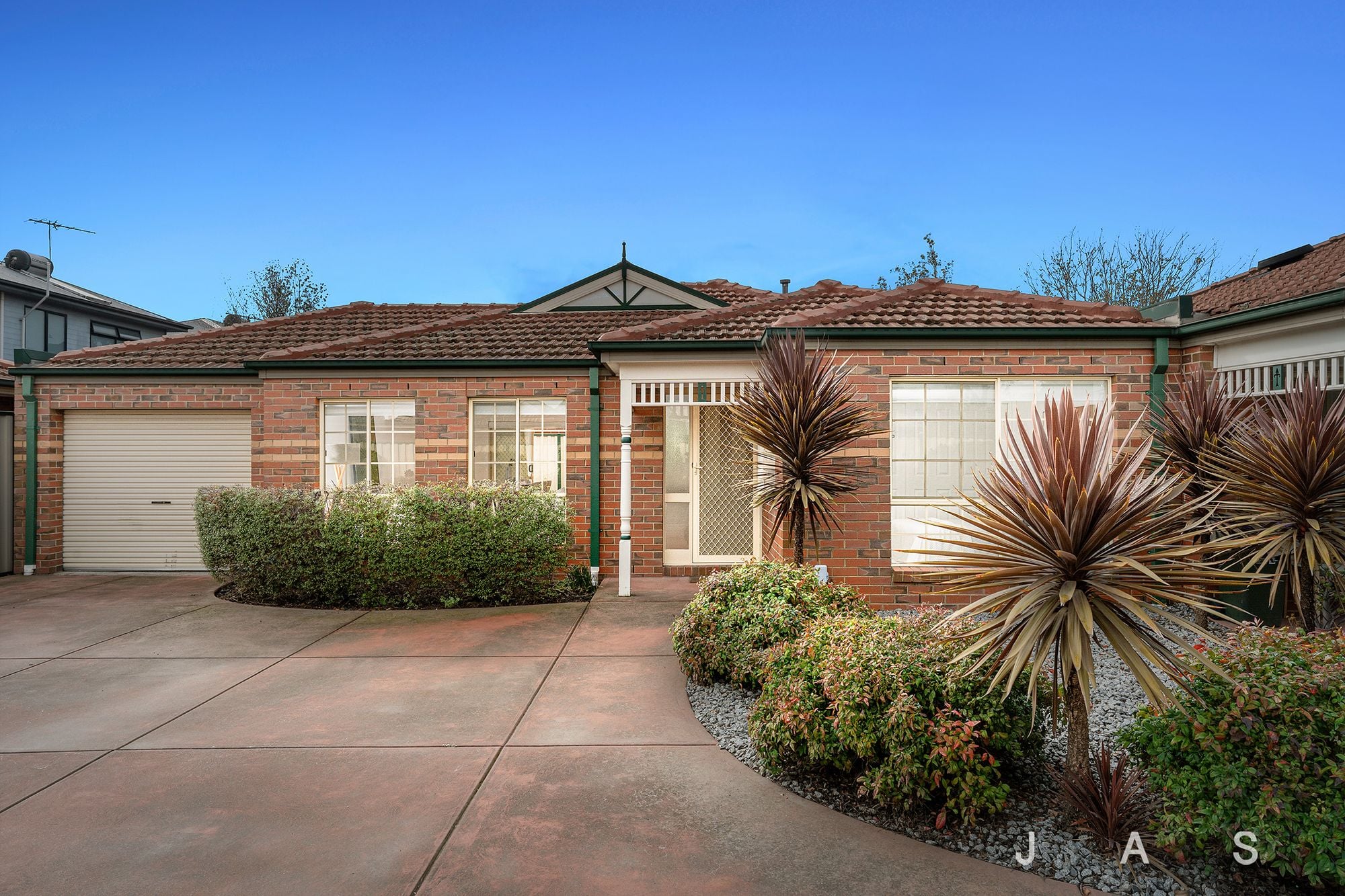 2/1 Viola Avenue Brooklyn VIC, Brooklyn - Thumbnail 2