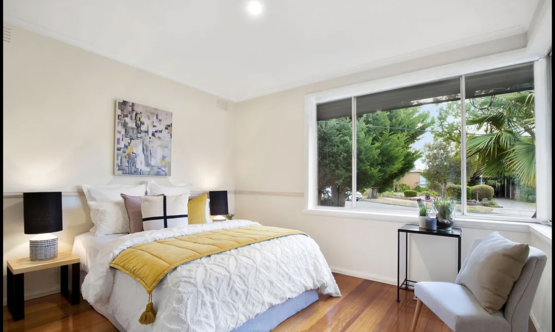 COMFORT MEETS UNBEATABLE CONVENIENCE