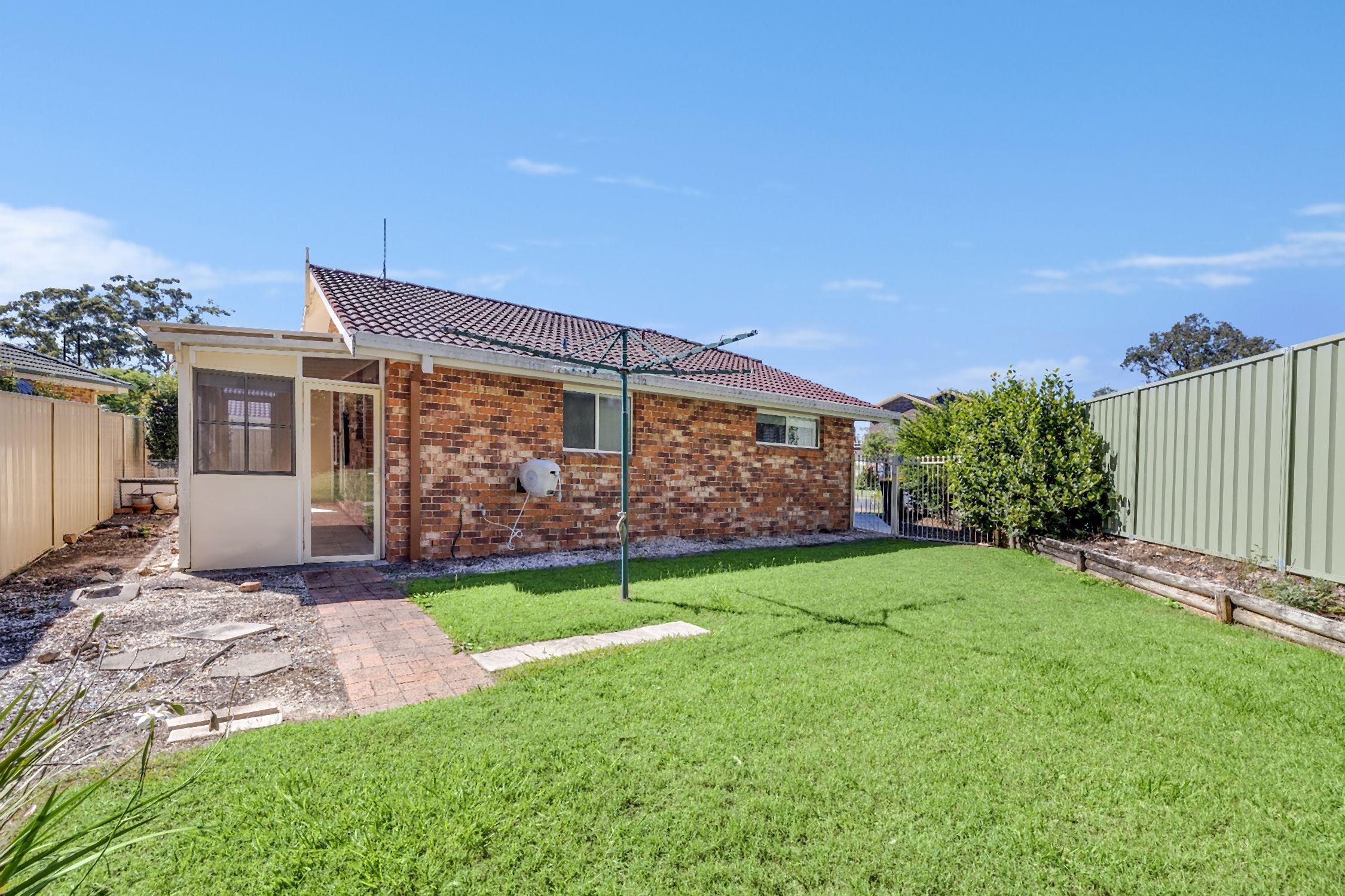 2/30 Blackbutt Crescent, LAURIETON NSW 2443
