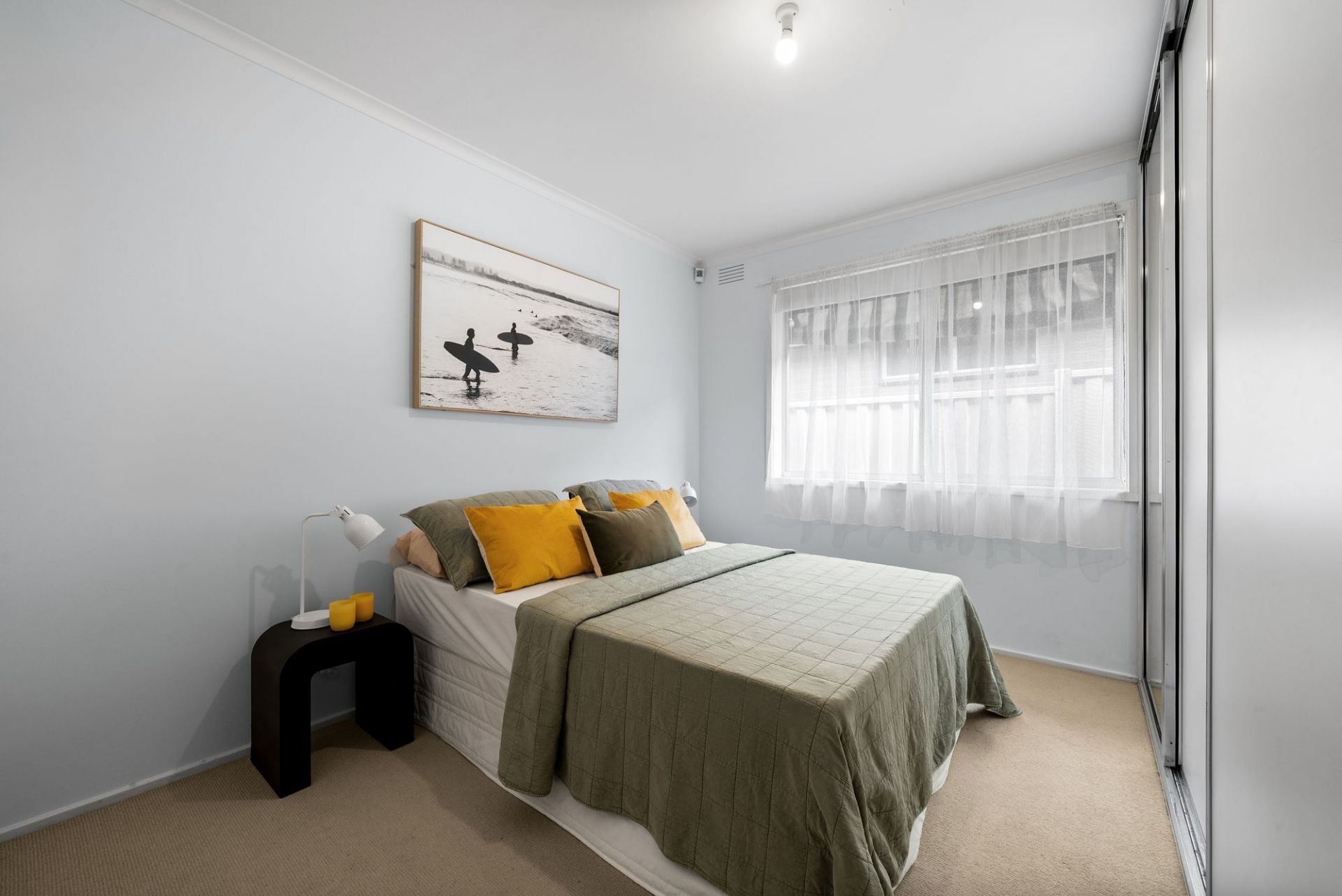 Light-Filled Family Living in a Convenient Lalor Location