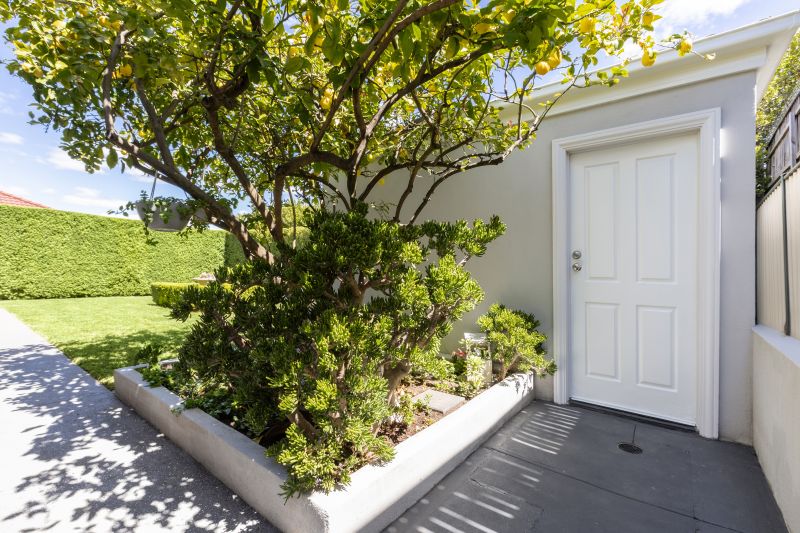 9 Cheviot Drive, Mill Park