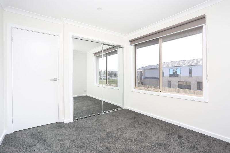 2 Birdhaven Street, South Morang