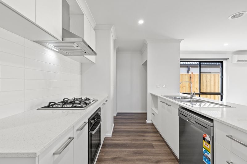 4 Tipperary Drive, Rockbank