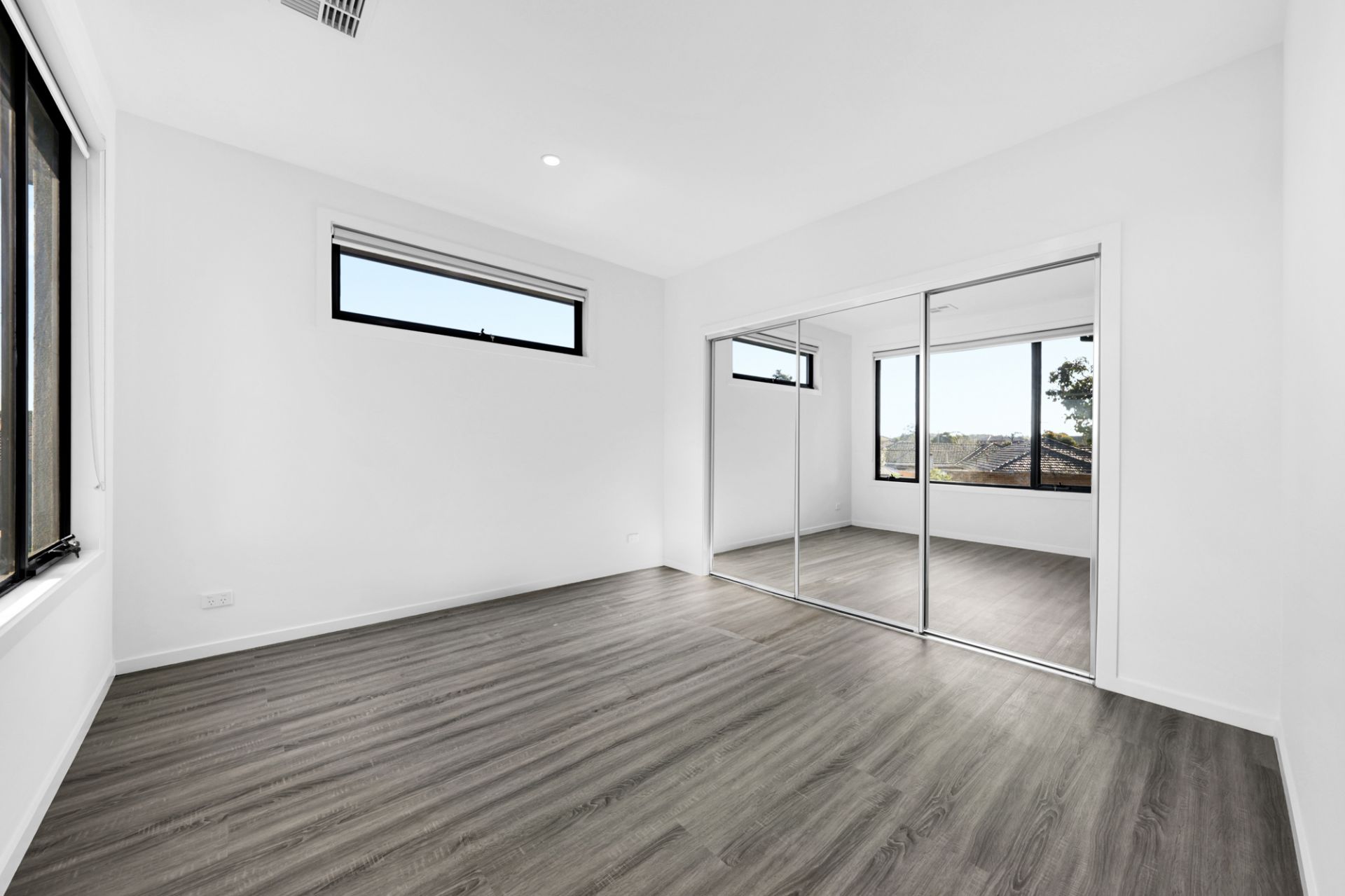 Freshly Built Comfort in Prime Lalor Location