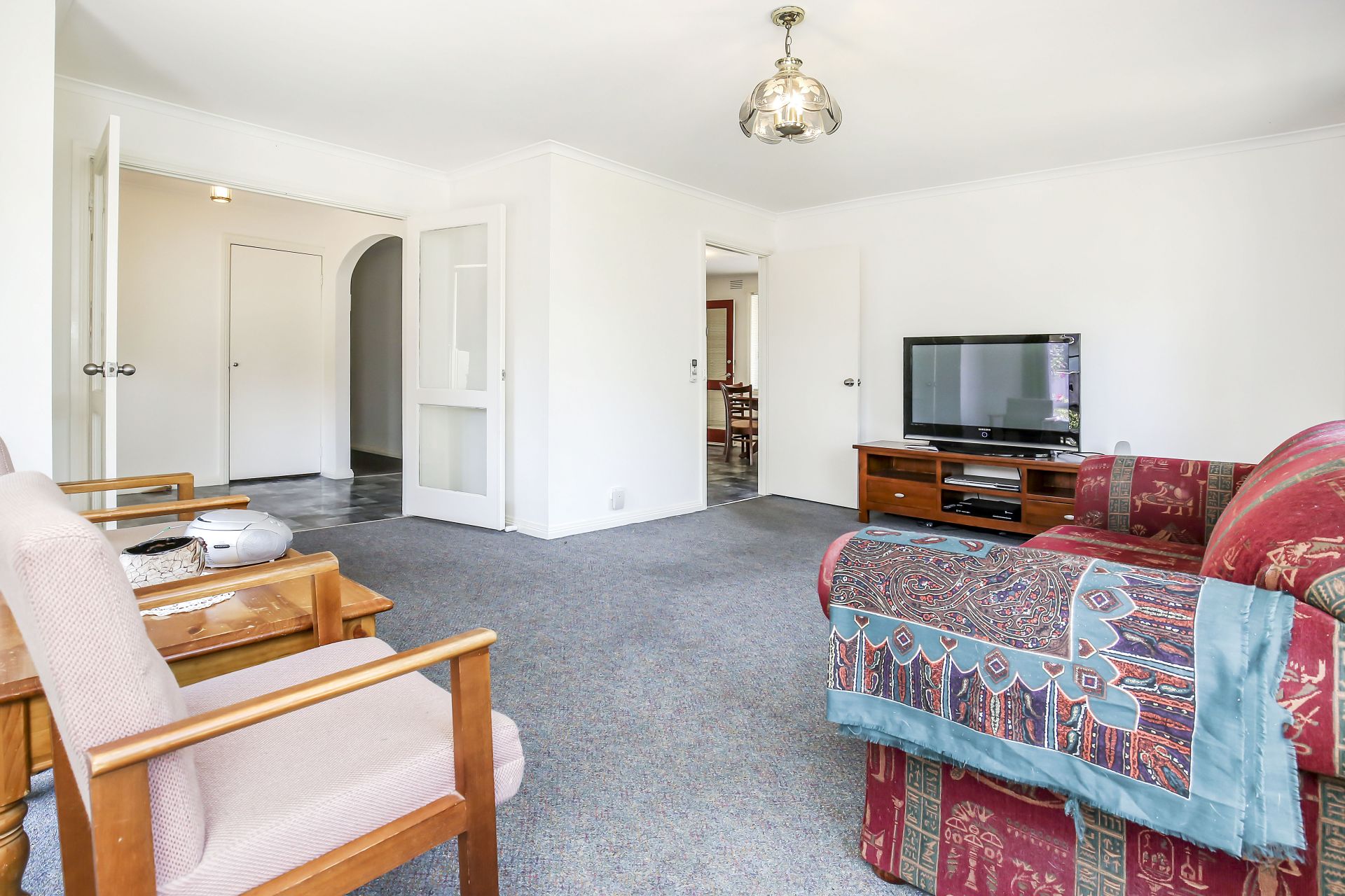 Position Perfection & Outstanding Potential  -  744m2 ( approx )