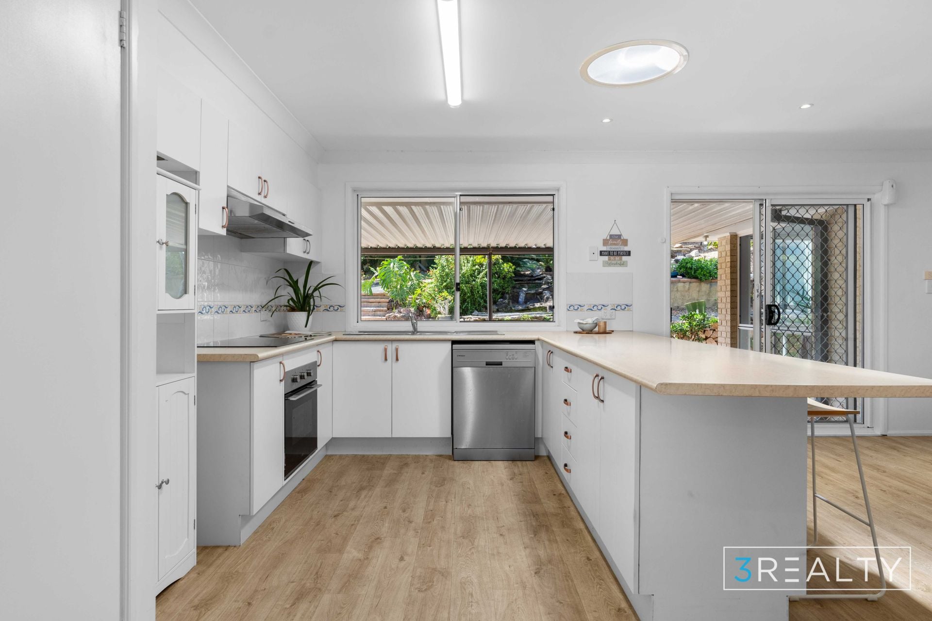 31 Silky Oak Drive, Caves Beach - Thumbnail 8