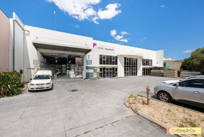 Rare Underwood Freestander!