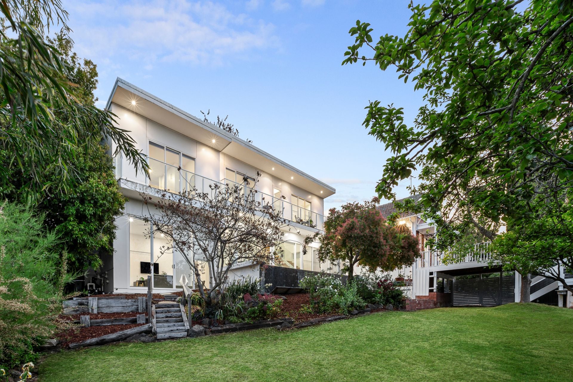 12 Cradley Avenue, Kew, Kew - Thumbnail 3