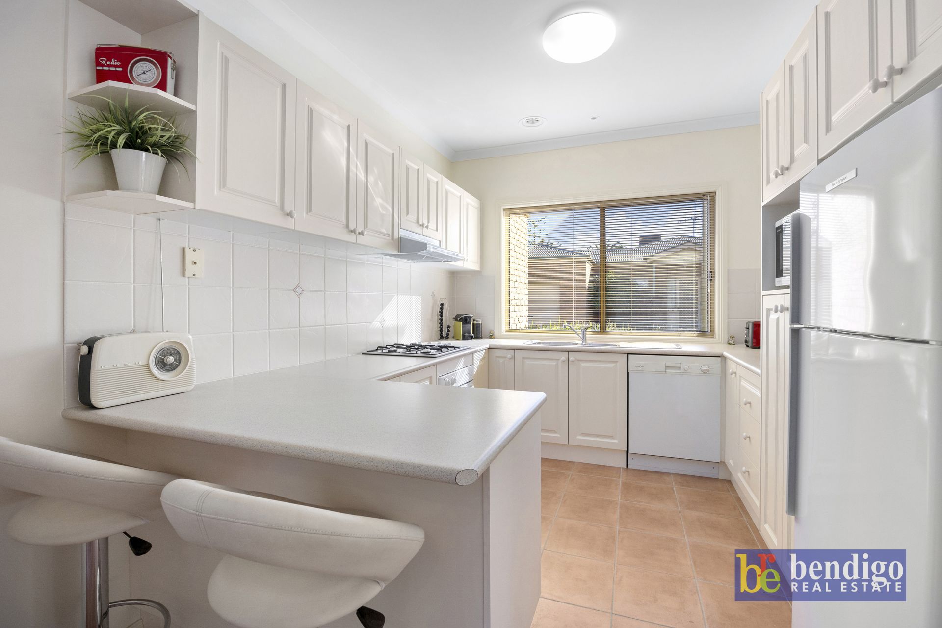 2/20 Mahon Avenue Kennington VIC, Kennington - Thumbnail 2