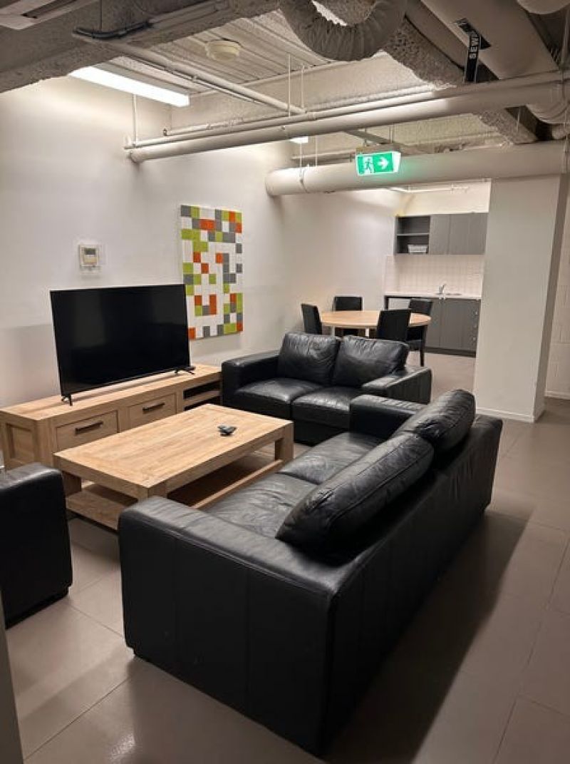 Prime City Location – Studio Apartment on Flinders Street
