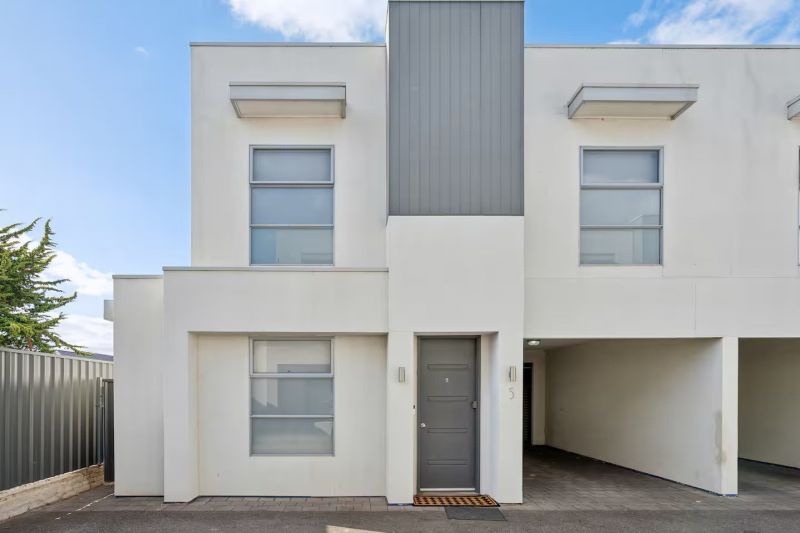 West Croydon, West Croydon - Image 1