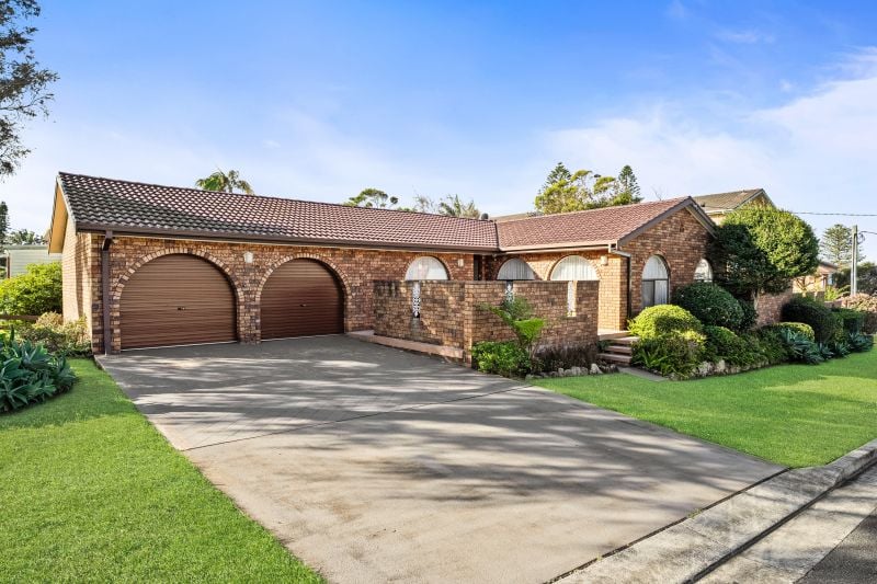20 Bay Rd Shrewsbury Manull