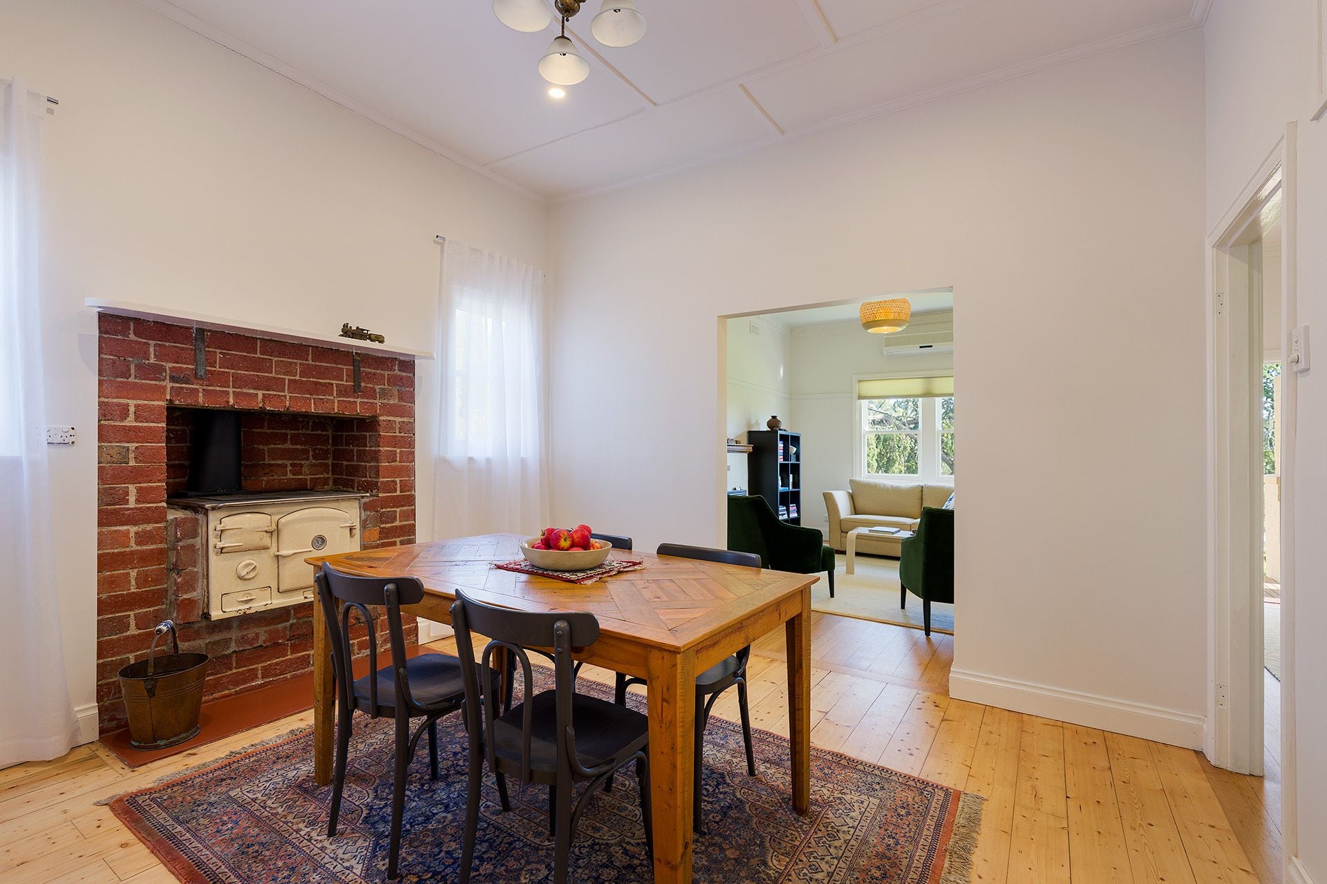 1 Moscript Street, Campbells Creek - Thumbnail 5