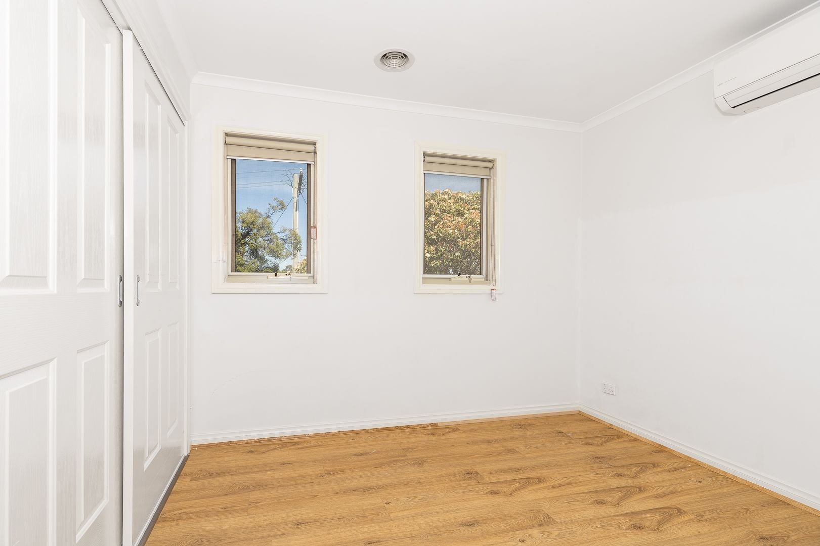 Stylish Two-Bedroom Townhouse in Convenient Reservoir Location