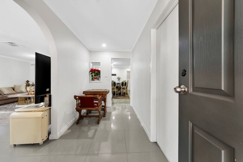 41 Grenda Drive, Mill Park