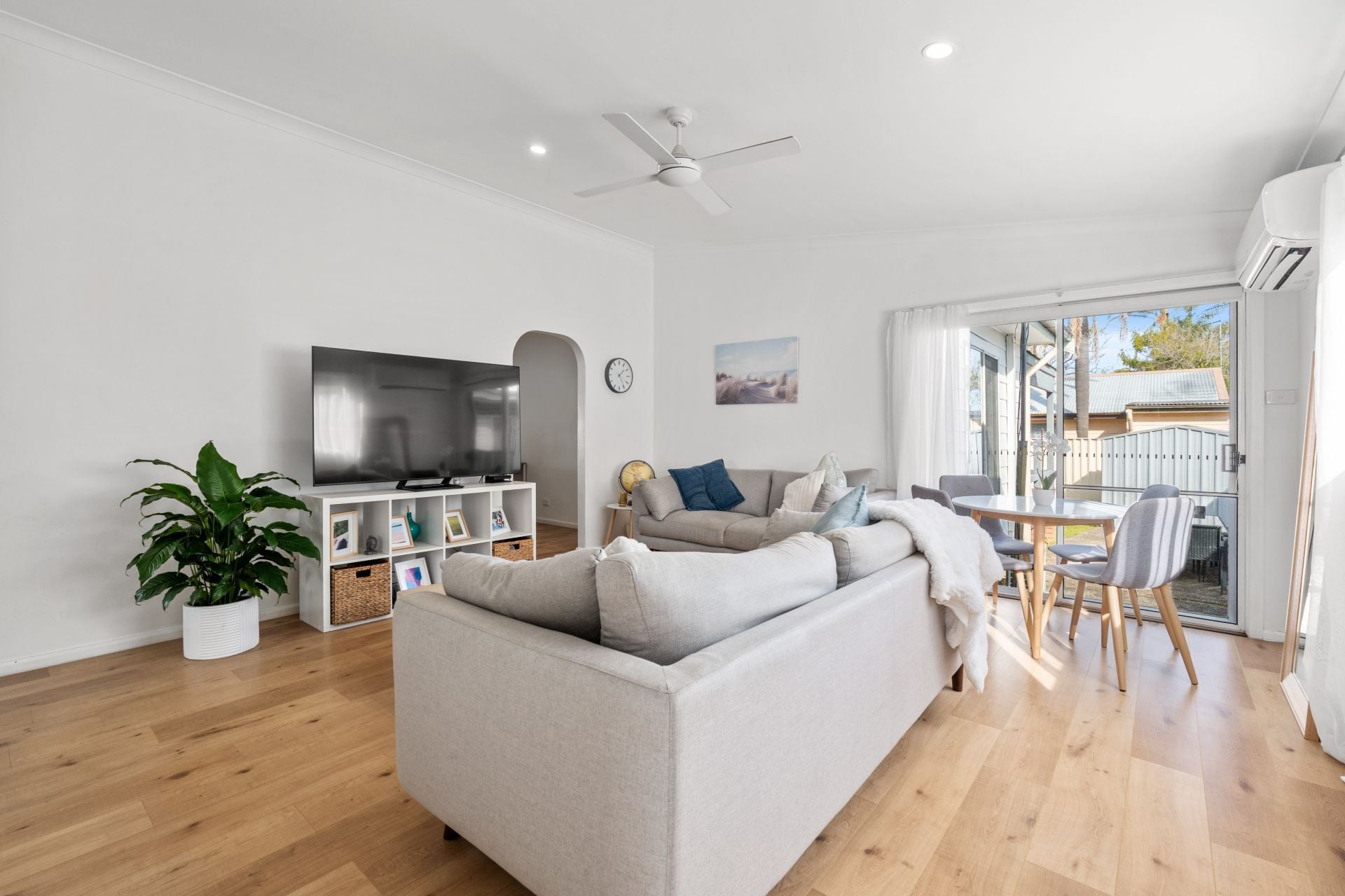 26 Oxford Street Umina Beach NSW, Umina Beach - Thumbnail 2
