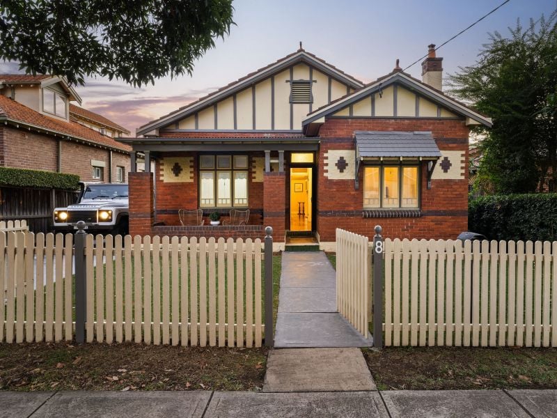 8 Lansdowne Street, Concord