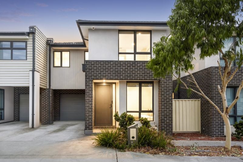 10/10 Crevelli Street, Reservoir