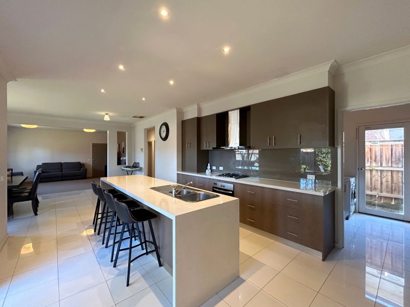 12 Shine Walk, Epping