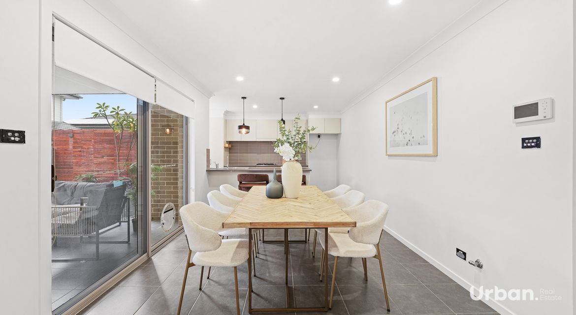 Bardia 66 Ingleburn Gardens Drive