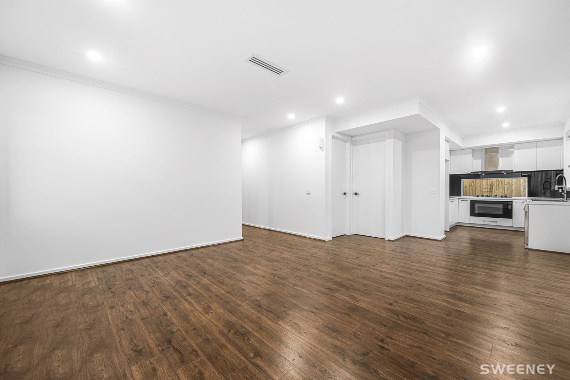 4 Ipswich Avenue, Werribee - Thumbnail 4