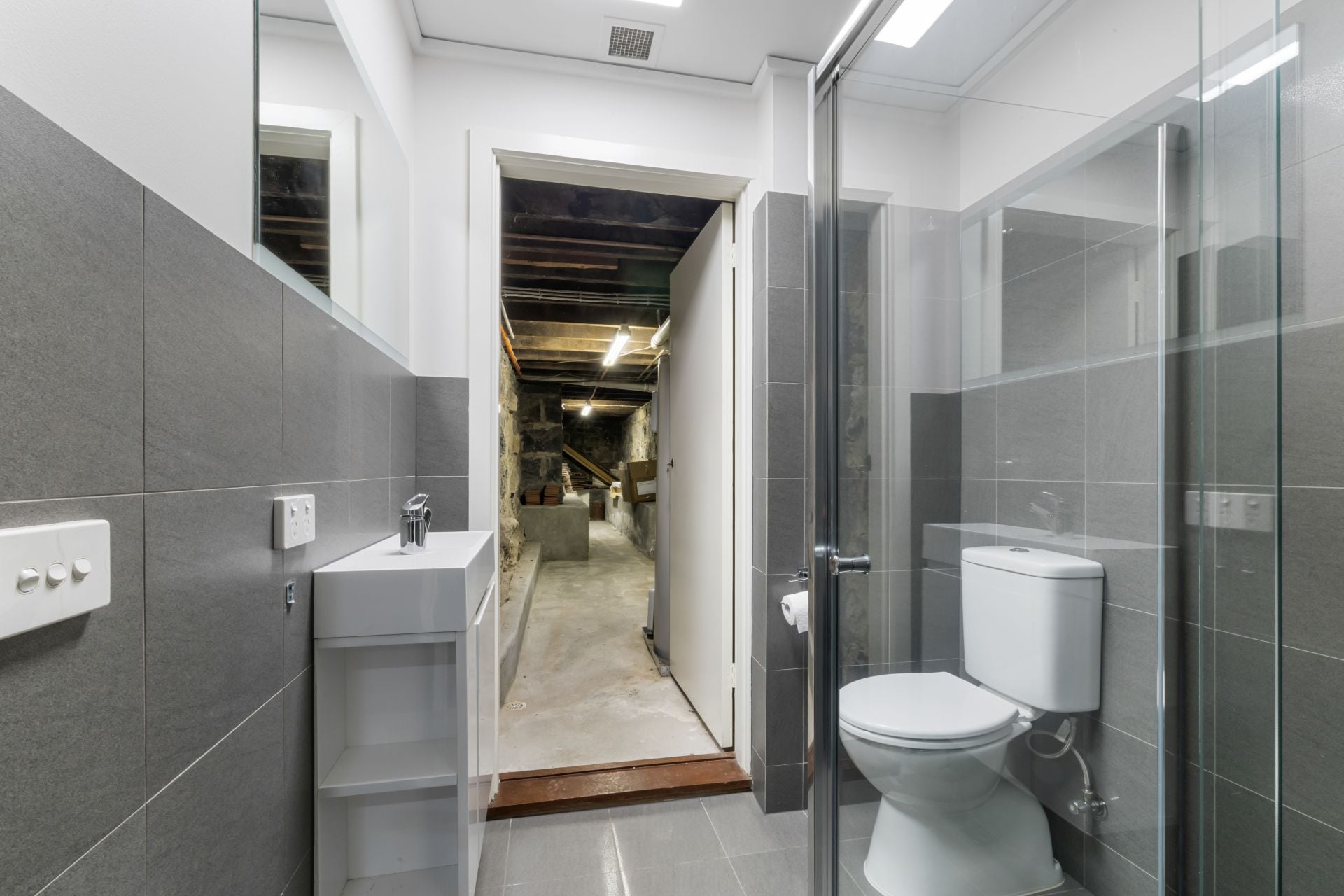 A Distinguished East Melbourne Residence of Enduring Elegance