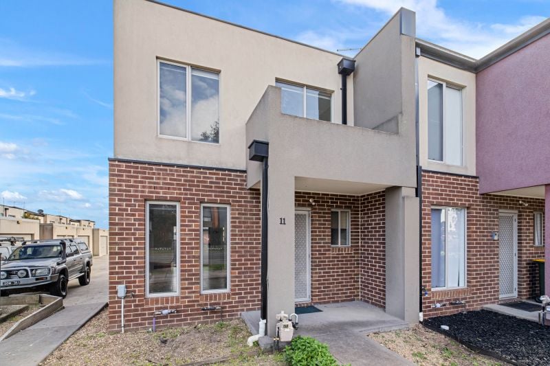11/335 Grand Boulevard, Craigieburn