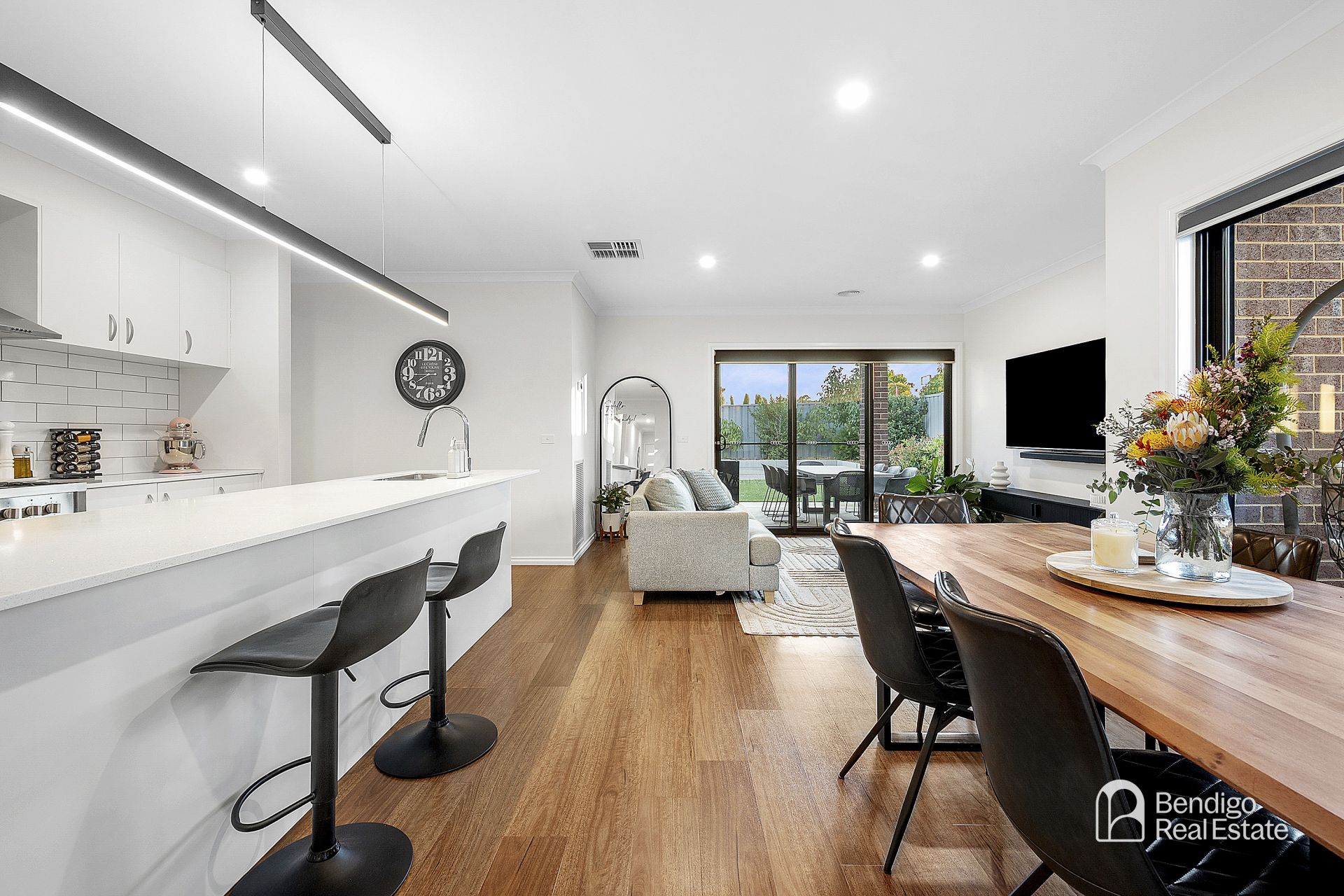2 Elstead Drive Strathdale VIC, Strathdale - Thumbnail 5
