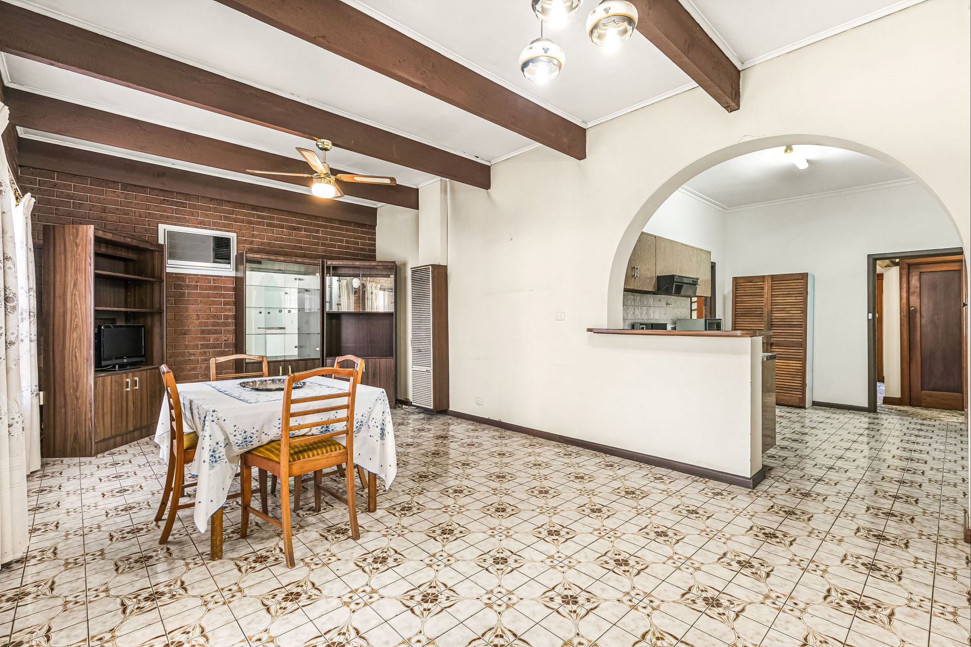 Family Dimensions With A Vintage Aesthetic