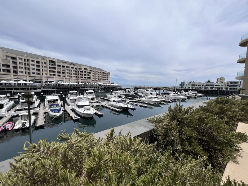 4/30 Colley Reserve, Glenelg SA 5045