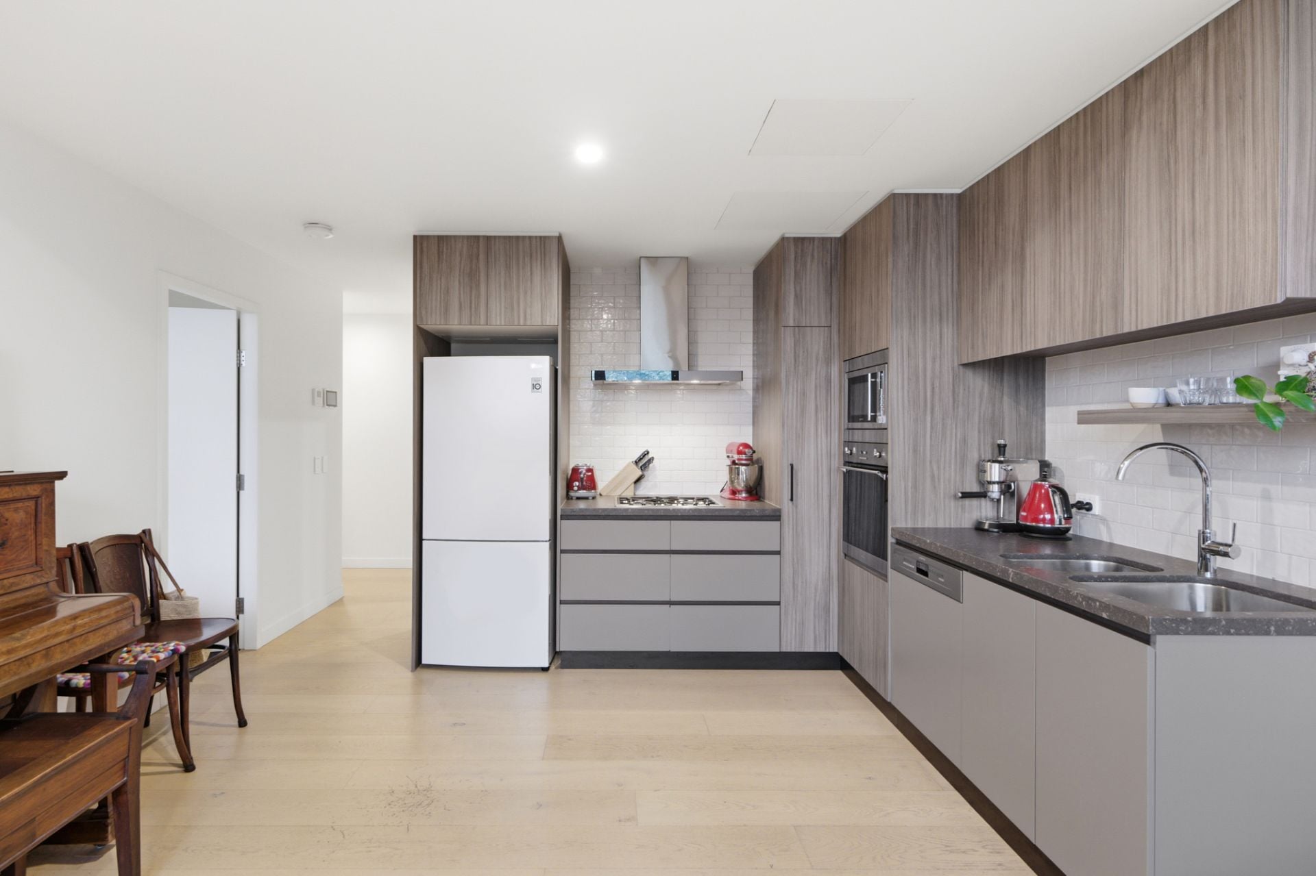 222/6 Cowper Street, Glebe, Glebe - Thumbnail 4