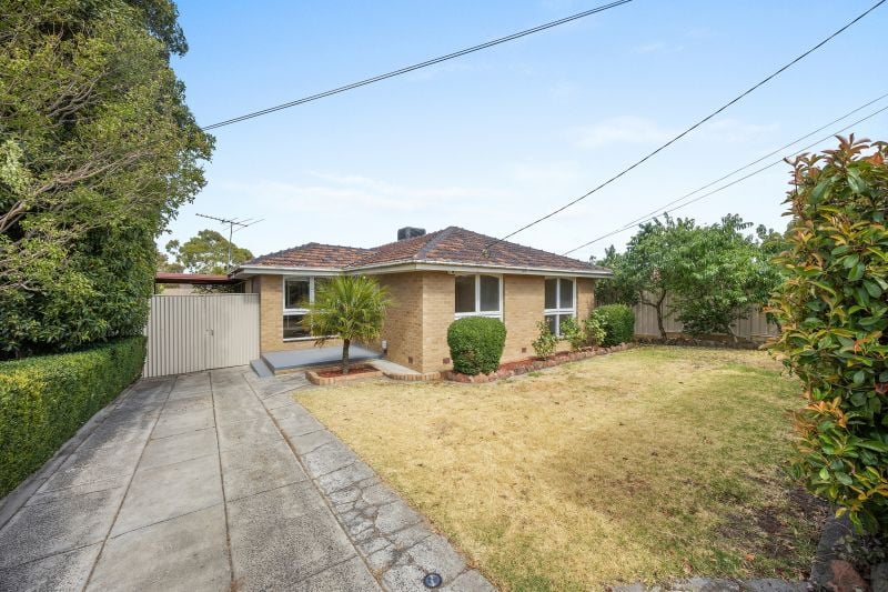 15 Peppercorn Parade, Epping