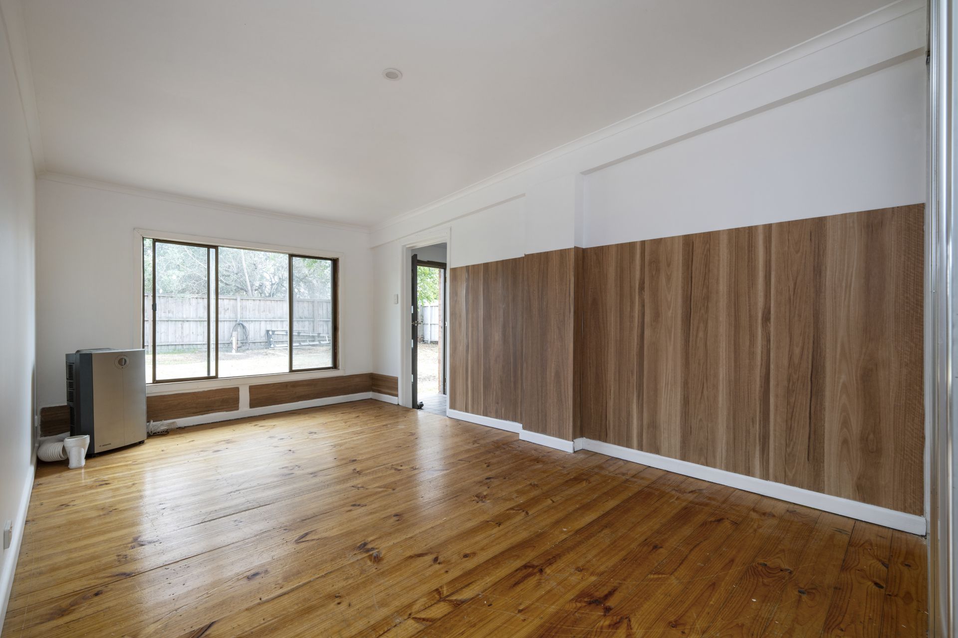 Beautifully Renovated Home with Flexible Living Options