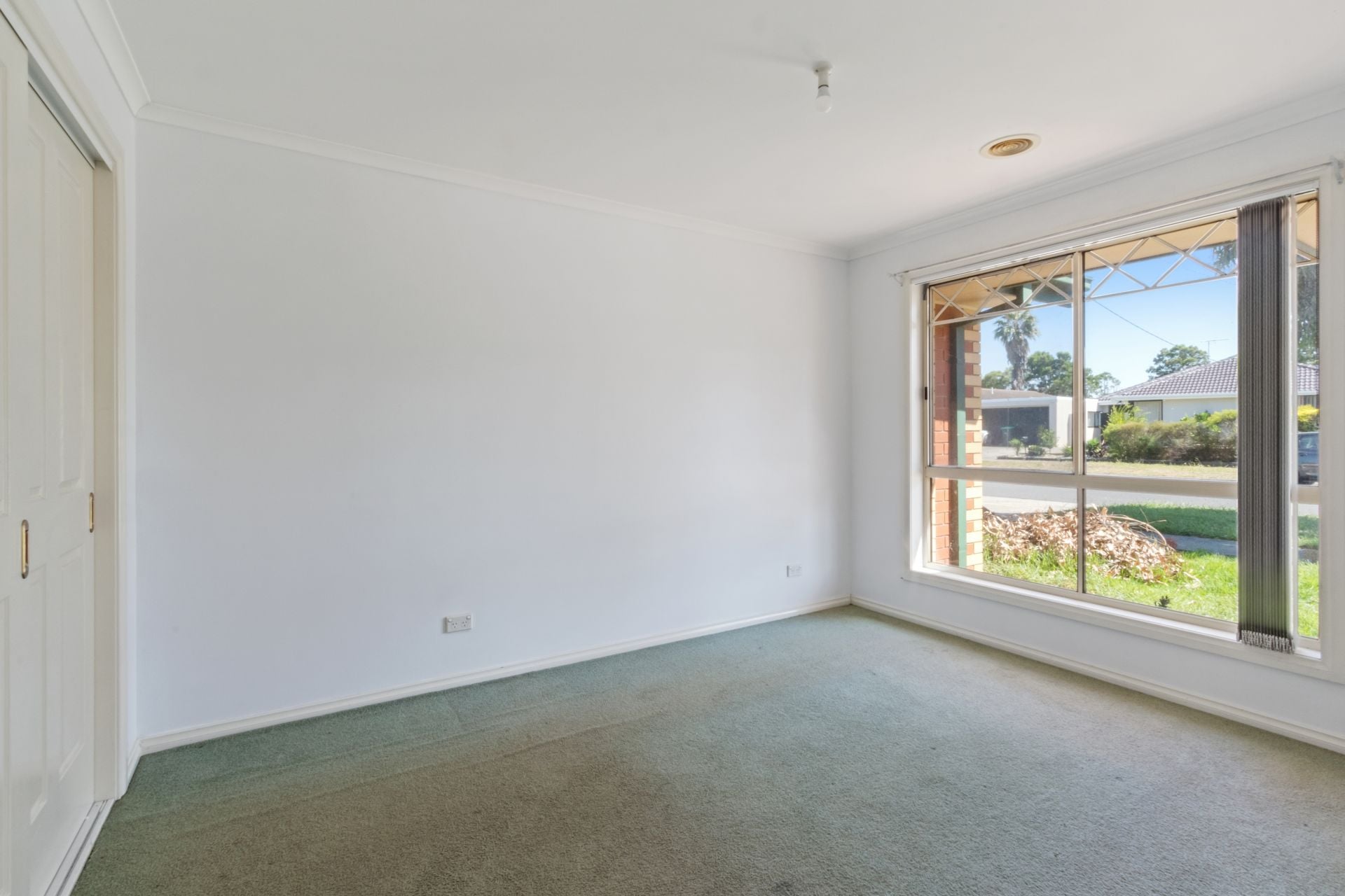 PRIME LOCATION, AFFORDABLE PRICE TAG