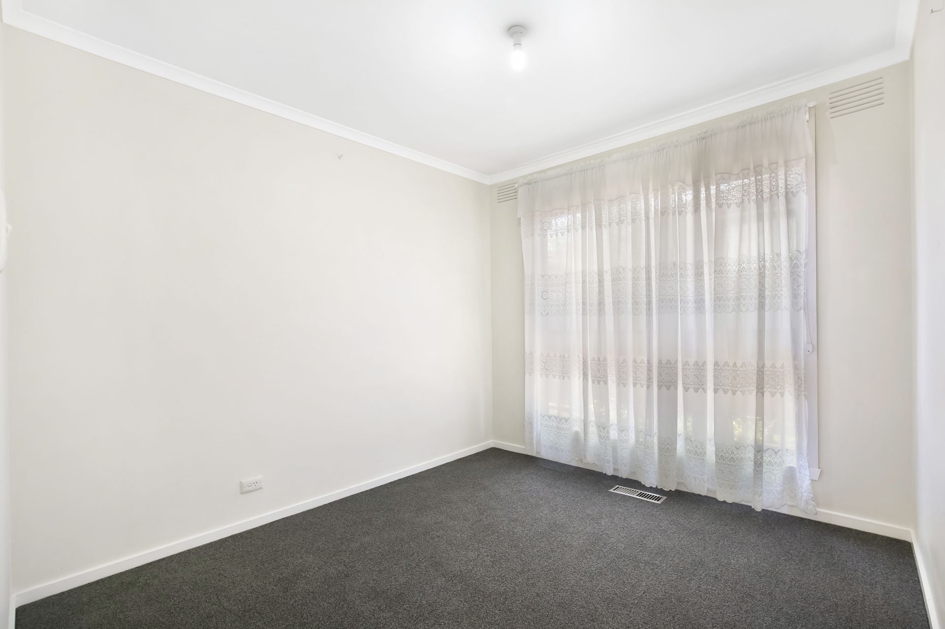 Large Modern Unit Waiting For You