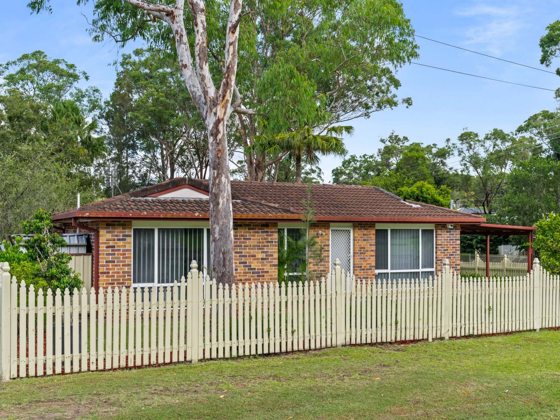 6 Grant Street Windermere Park NSW, Windermere Park - Thumbnail 2