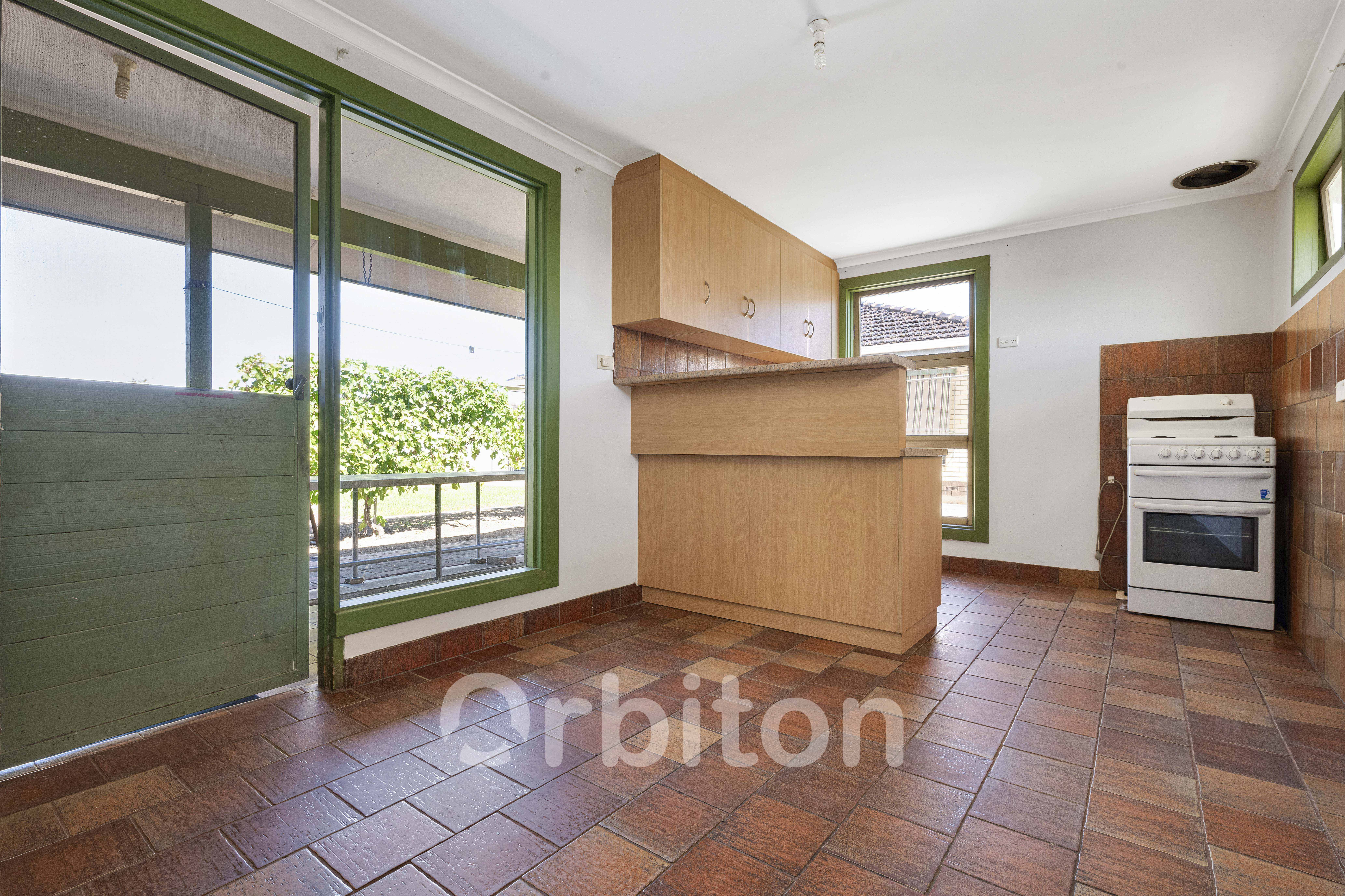 4 Lachlan Ave, Woodville West SA 5011