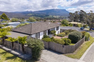 Kingston 10 Hawthorn Drive