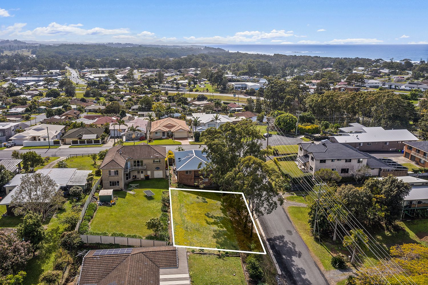 2 Arkan Avenue, Woolgoolga, Woolgoolga - Image 1