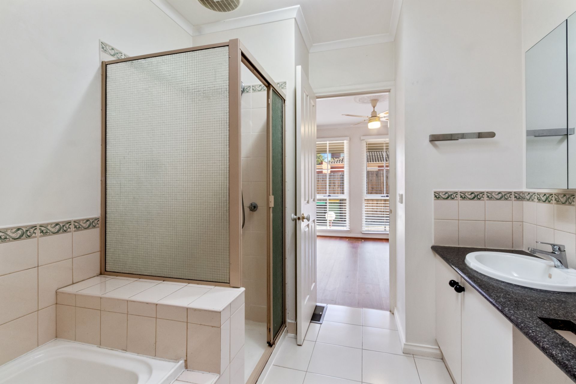 Neat & Tidy Unit in Boutique block
