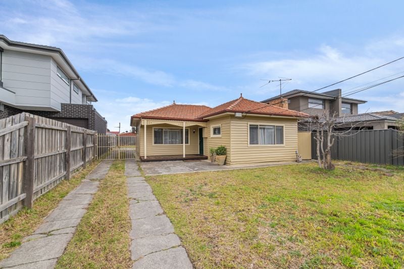 37 Arundel Avenue, Reservoir