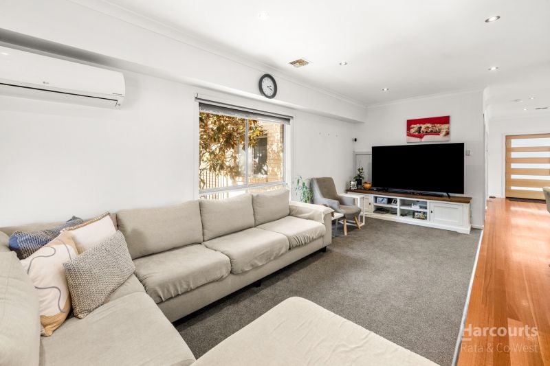 12 Chelsworth Place, Caroline Springs
