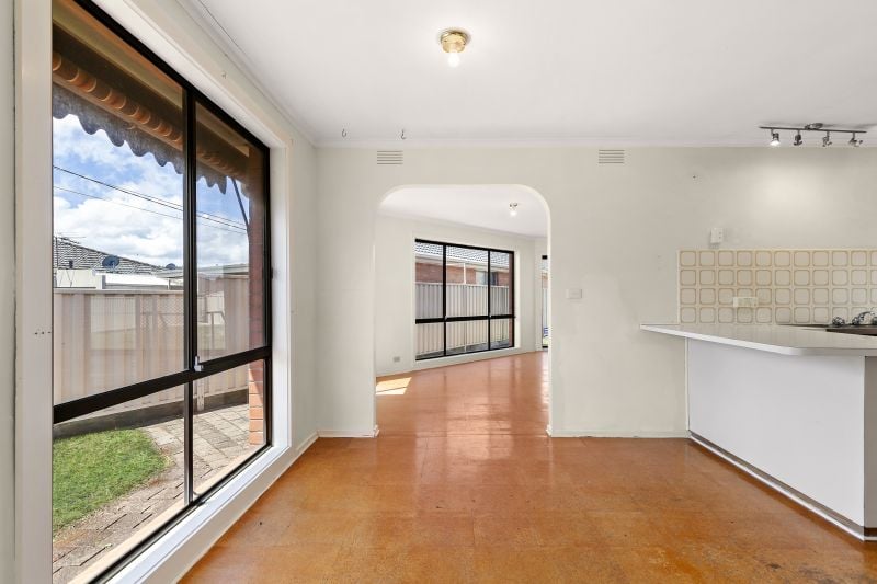 9 Tobruk Court, Lalor